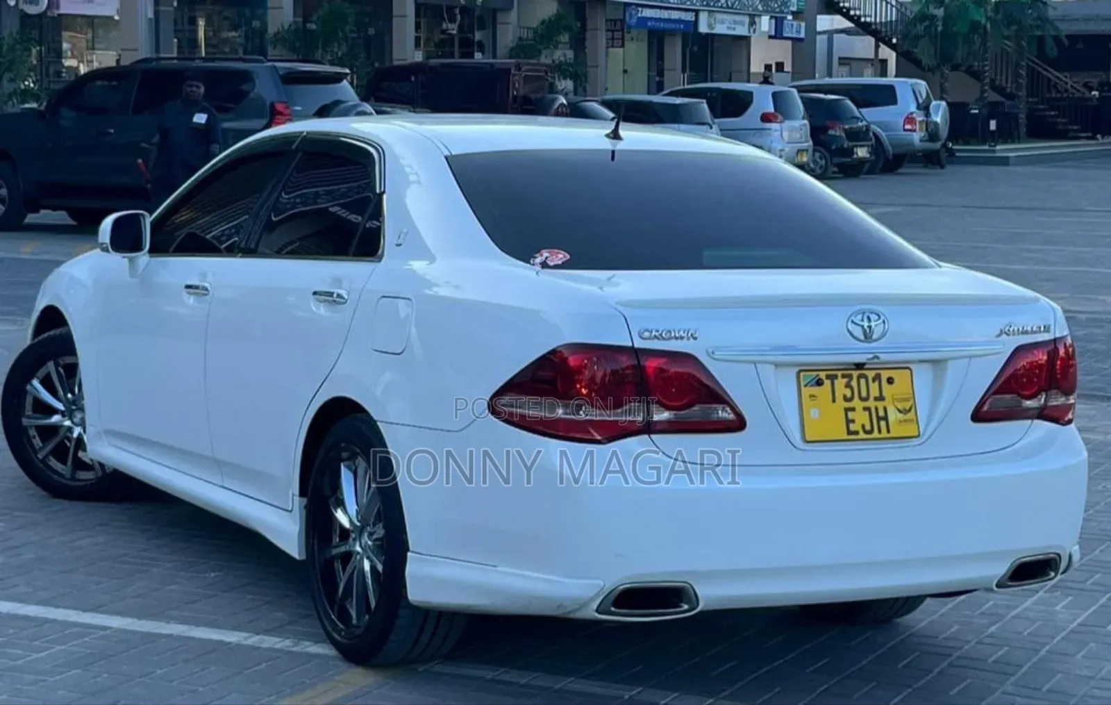 Toyota Crown 2012 White