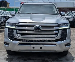 New Toyota Land Cruiser 2024 Silver