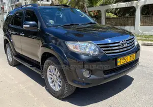 Toyota Fortuner 4.0 RWD 2014 Black