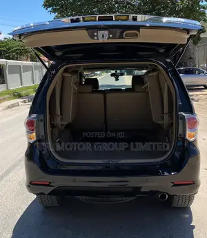 Toyota Fortuner 4.0 RWD 2014 Black