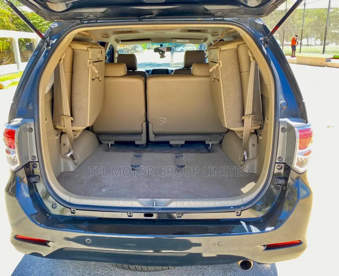 Toyota Fortuner 4.0 RWD 2014 Black