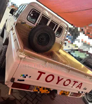 Toyota Land Cruiser 2016 White