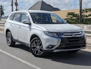 Mitsubishi Outlander 2017 White