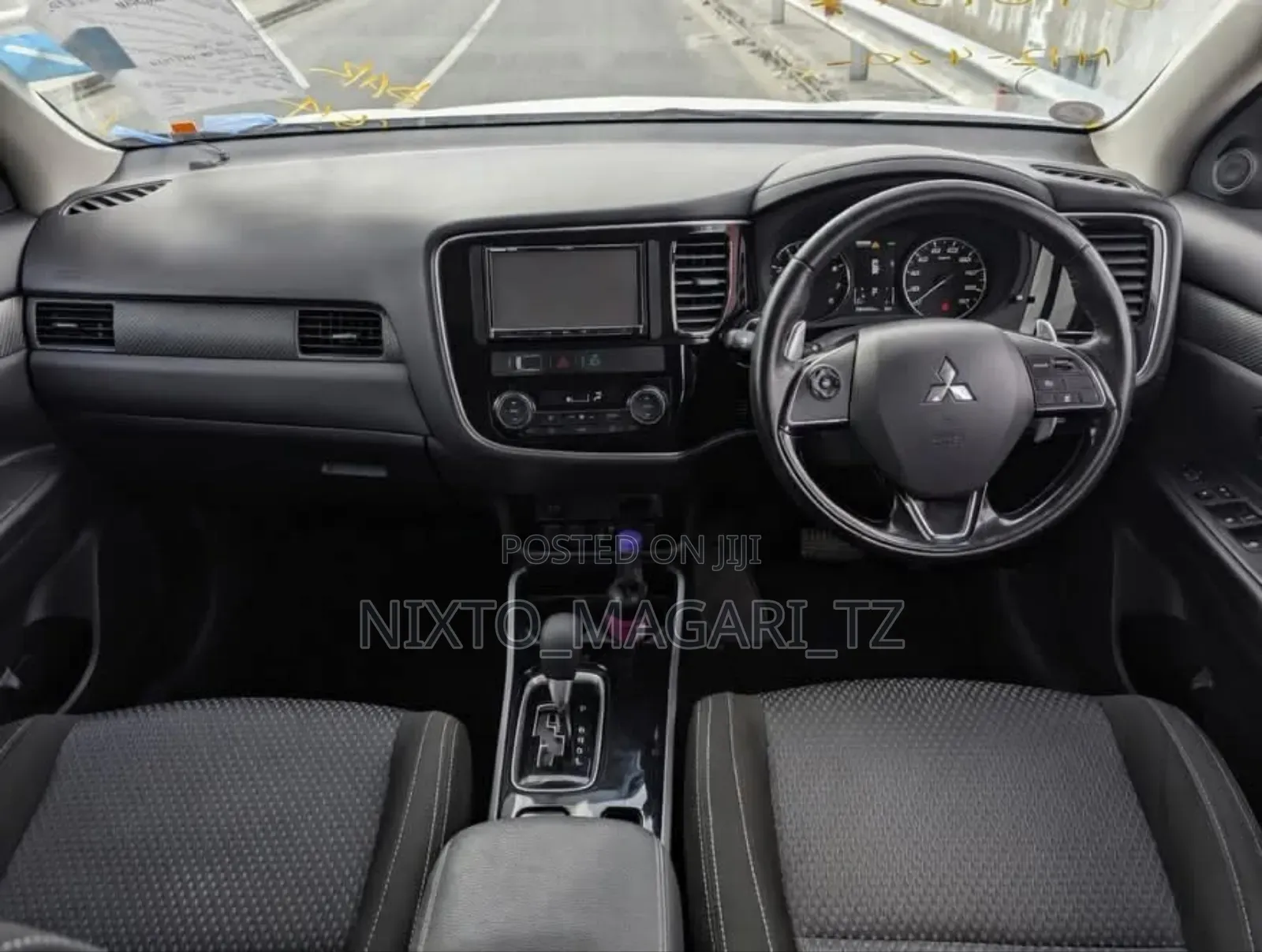 Mitsubishi Outlander 2017 White