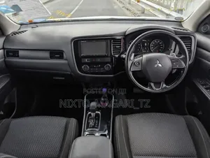 Mitsubishi Outlander 2017 White