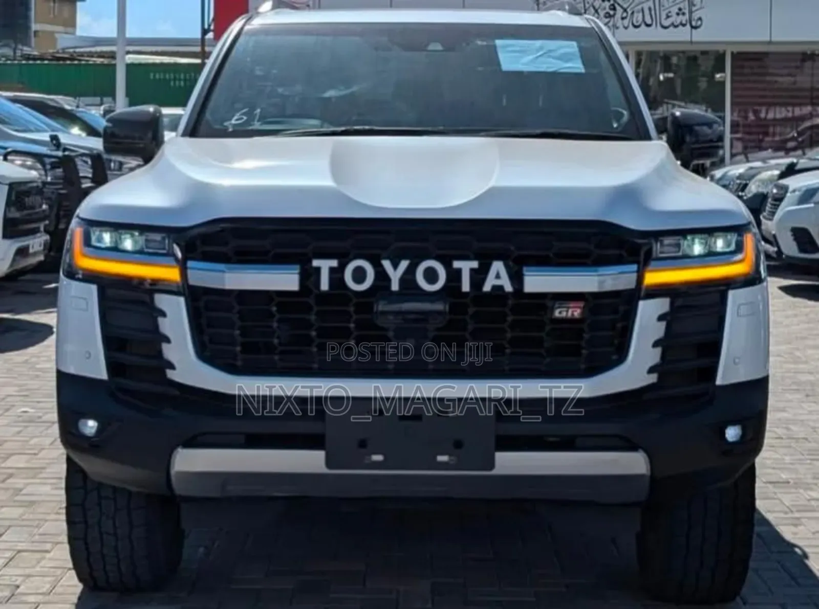 New Toyota Land Cruiser LC300 2024 White