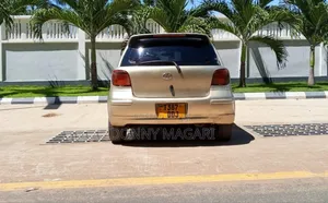 Toyota Vitz 2003 Gold