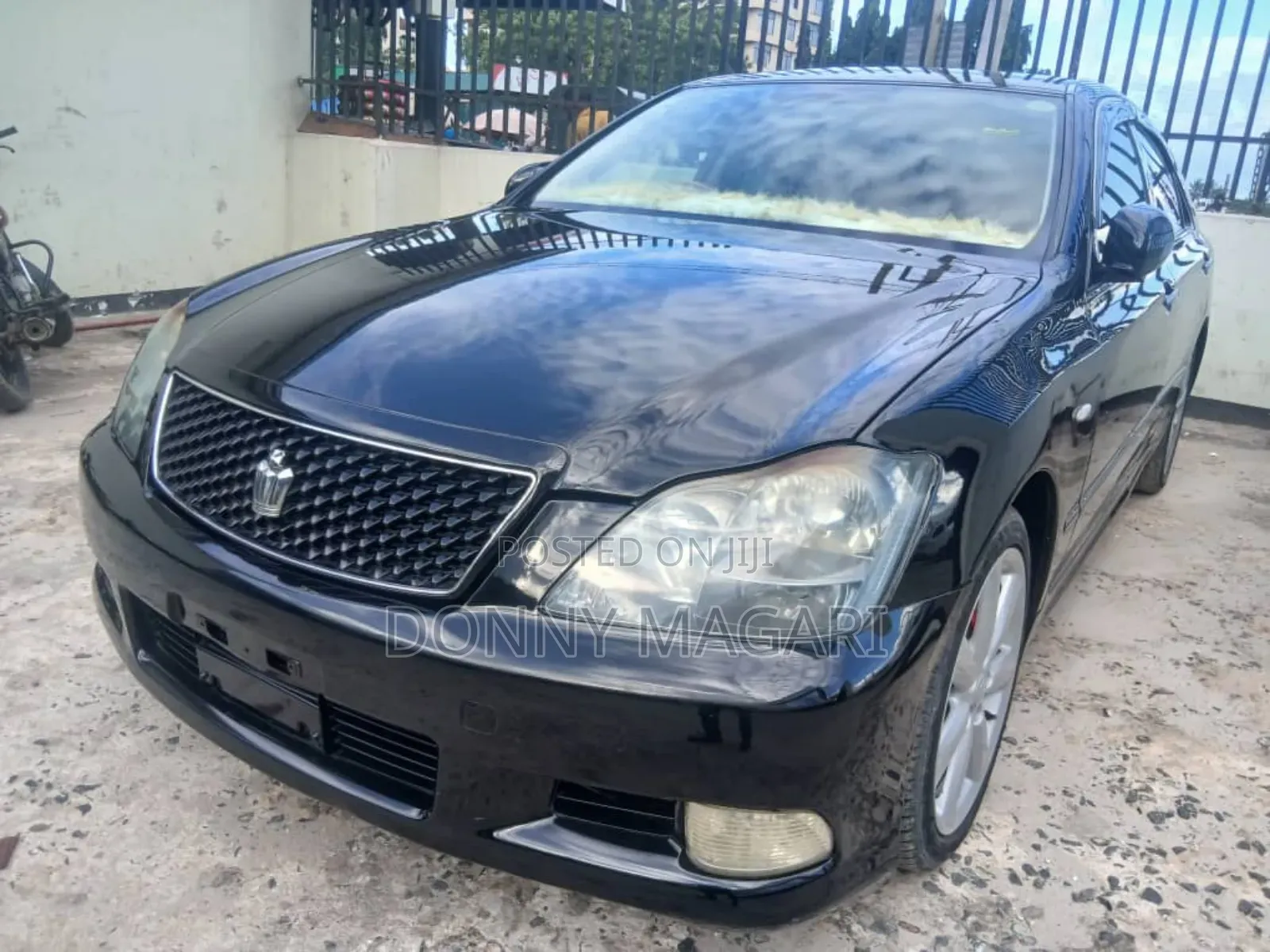 Toyota Crown 2006 Blue