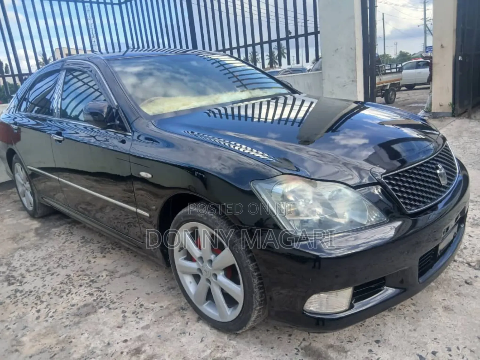 Toyota Crown 2006 Blue