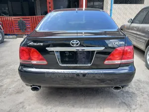 Toyota Crown 2006 Blue