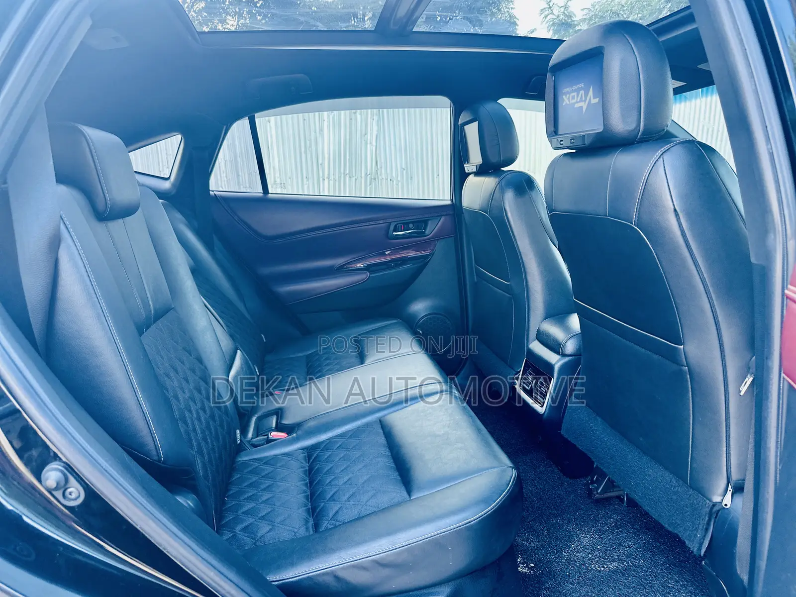 Toyota Harrier 2.0 4WD 2015 Black