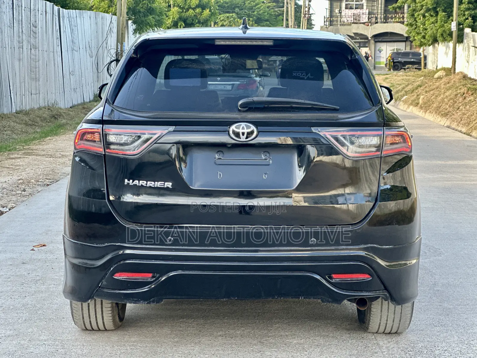 Toyota Harrier 2.0 4WD 2015 Black