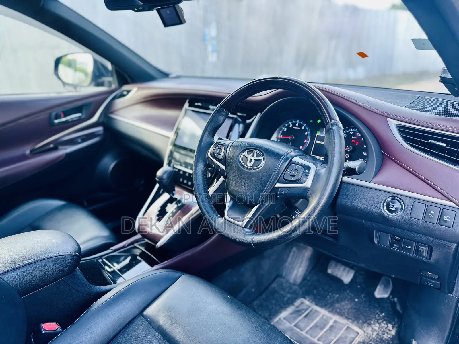 Toyota Harrier 2.0 4WD 2015 Black