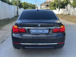 BMW 7 Series 730Li 2015 Blue