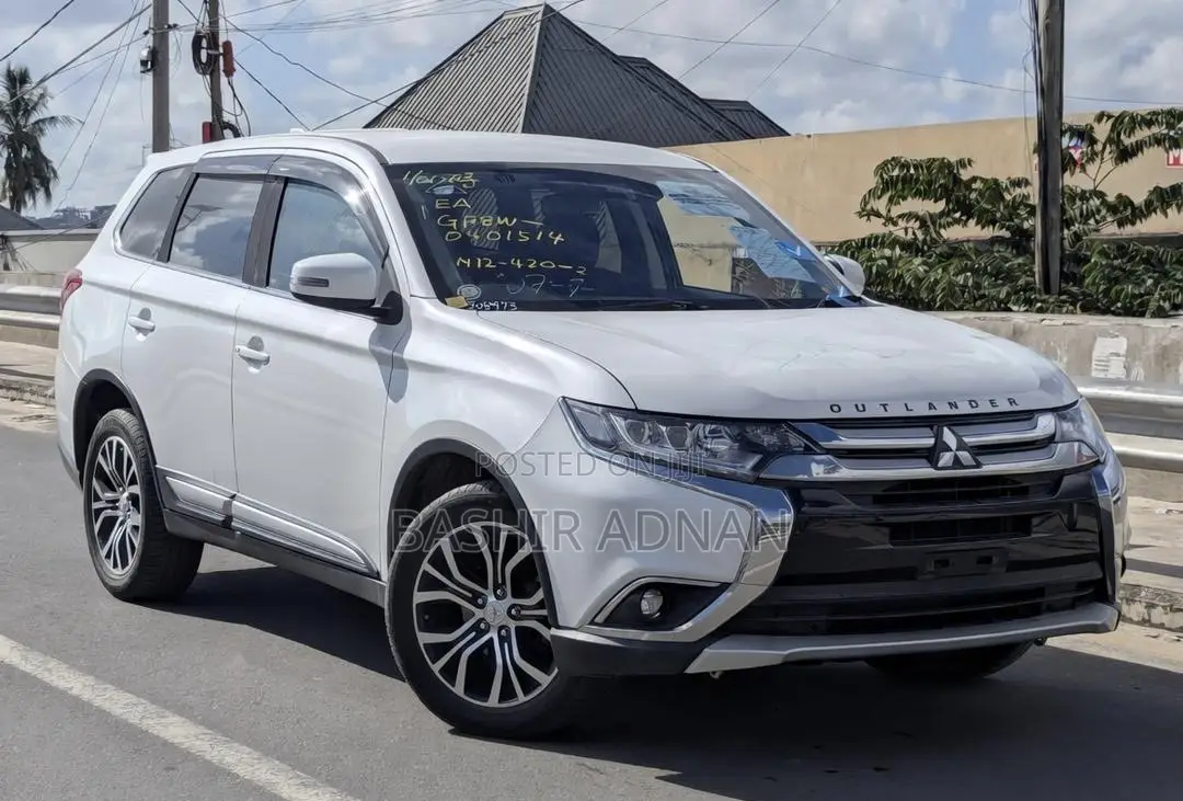 Mitsubishi Outlander 2017 White