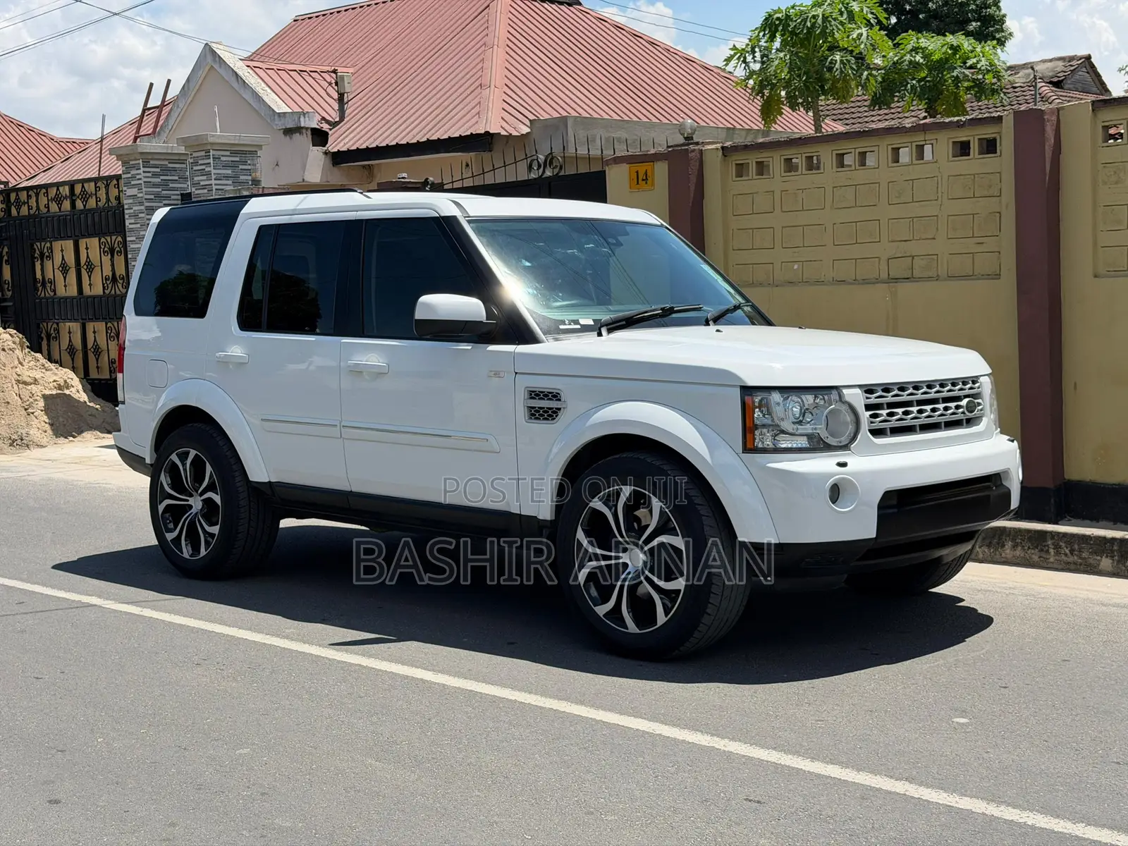 Land Rover Discovery 2013 Pearl