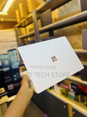 Laptop Microsoft Surface Laptop 2 8GB Intel Core i5 SSD 256GB