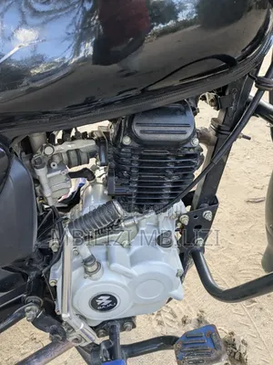 Bajaj Boxer 125 2025
