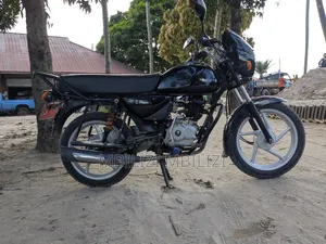 Bajaj Boxer 125 2025