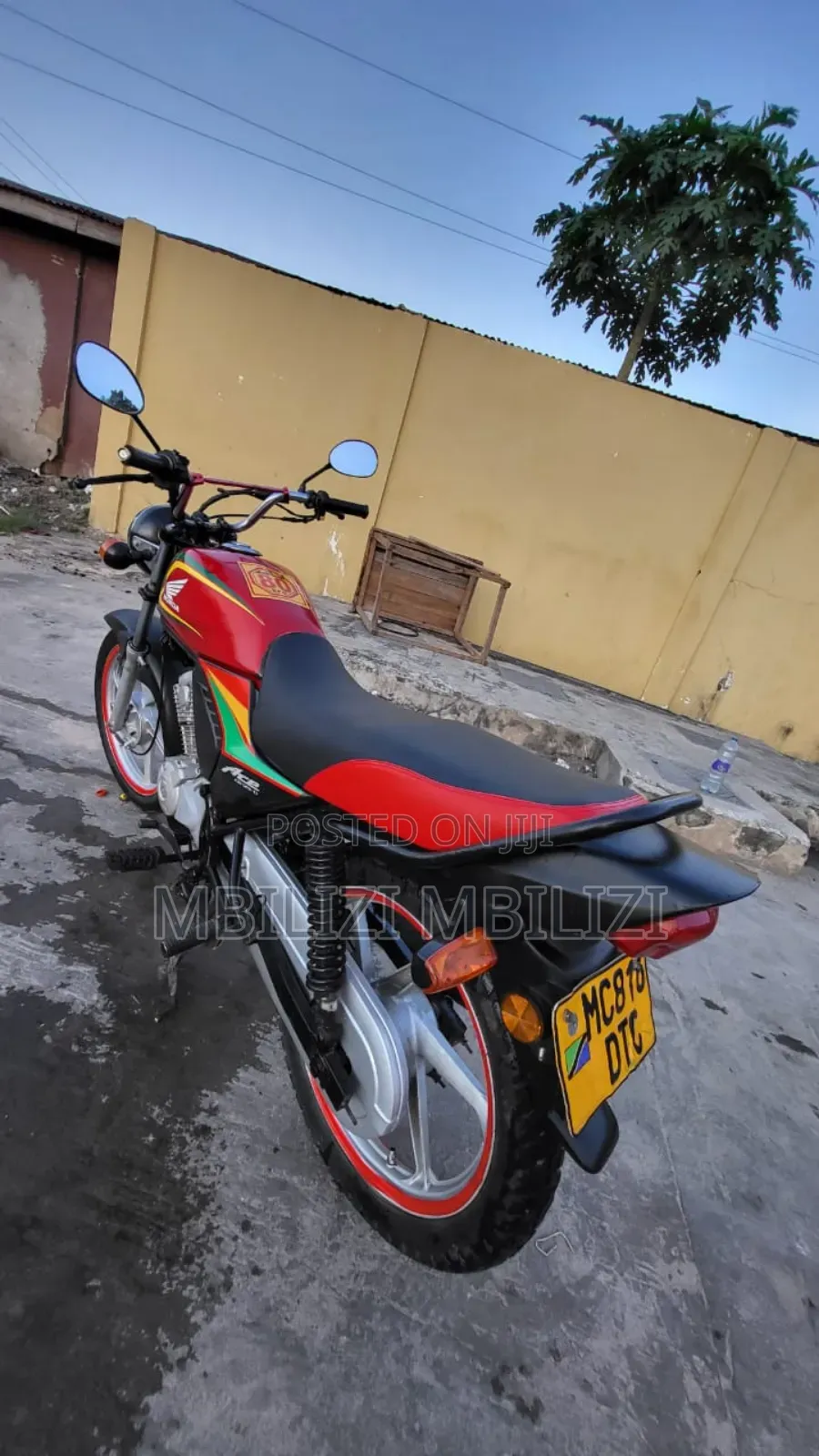 Honda XL 125 2025 Red