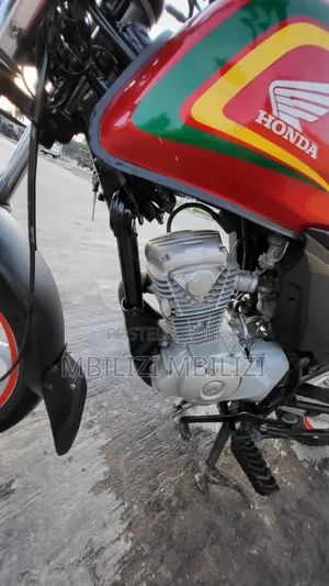 Honda XL 125 2025 Red