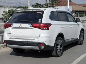 Mitsubishi Outlander 2.4 PHEV AWD 2017 White