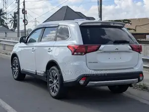Mitsubishi Outlander 2.4 PHEV AWD 2017 White