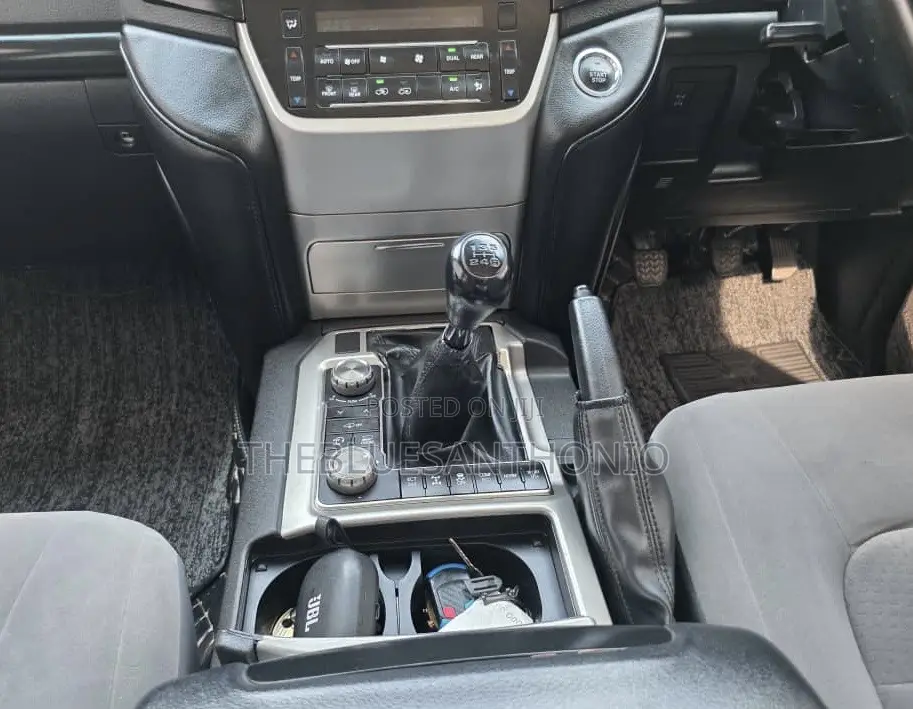 Toyota Land Cruiser 2012 Gray