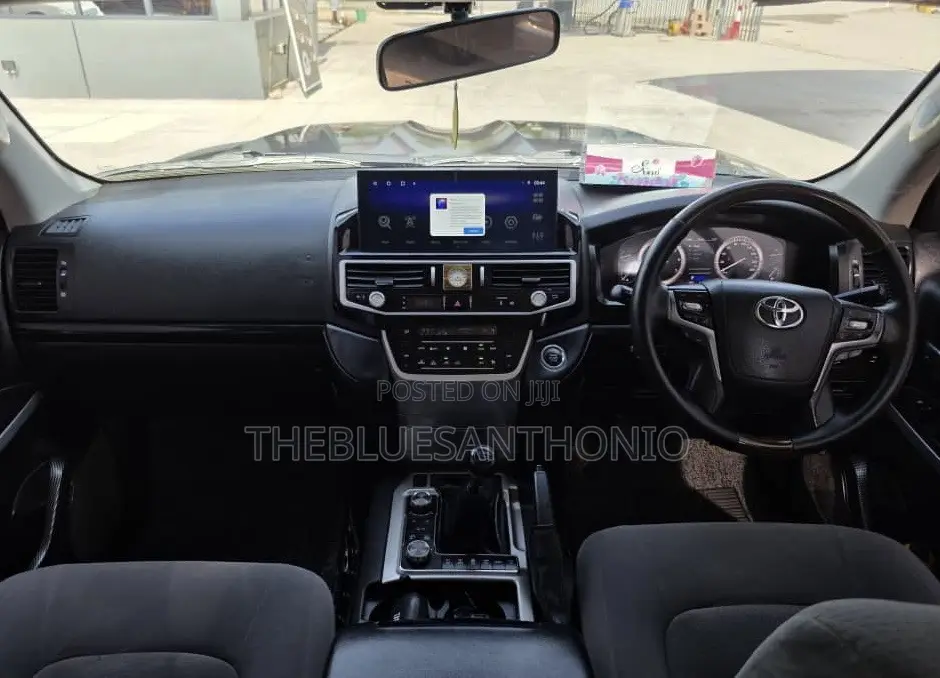 Toyota Land Cruiser 2012 Gray