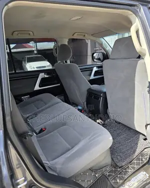 Toyota Land Cruiser 2012 Gray