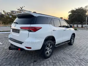 Toyota Fortuner 2016 White