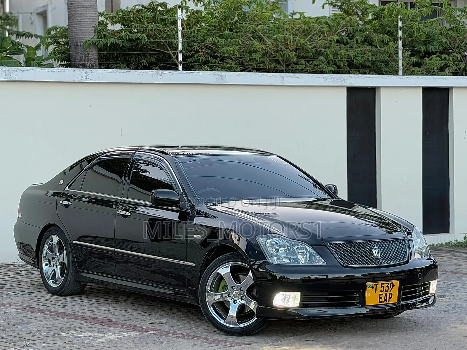 Toyota Crown 2005 Black