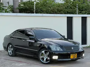 Toyota Crown 2005 Black