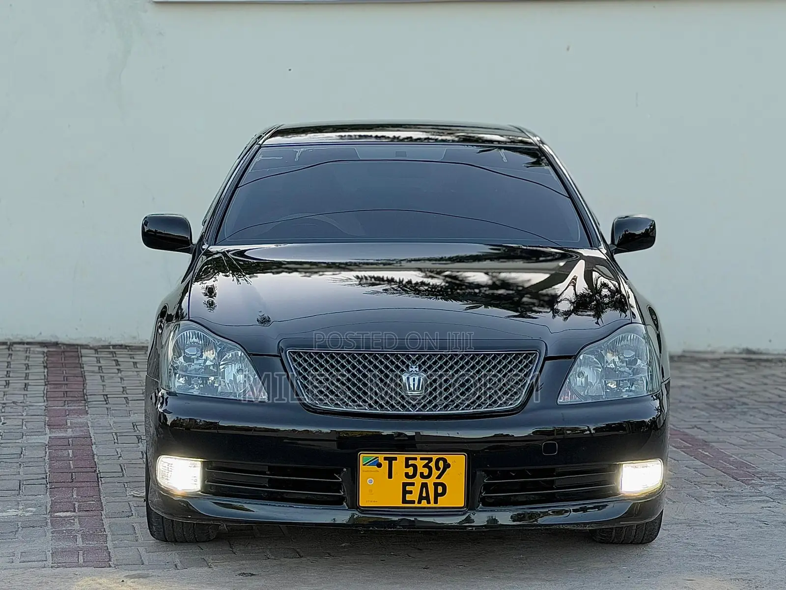 Toyota Crown 2005 Black
