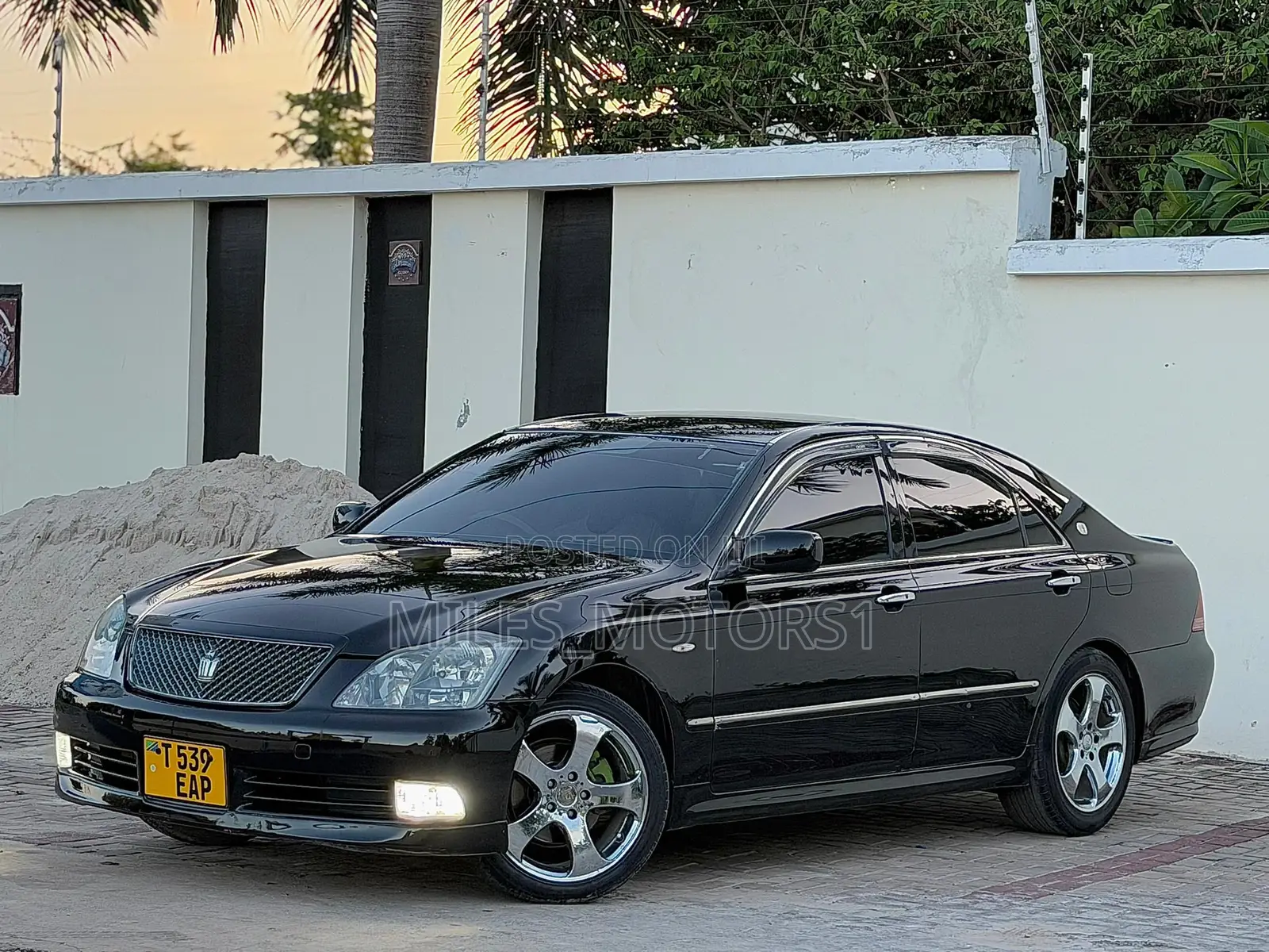 Toyota Crown 2005 Black