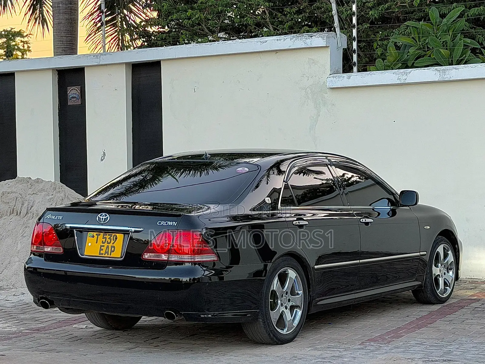 Toyota Crown 2005 Black