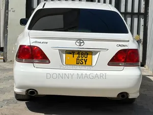 Toyota Crown 2006 White