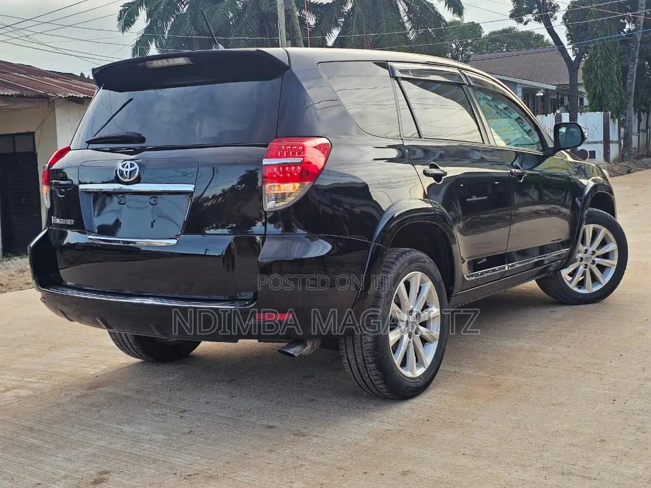 Toyota Vanguard 2010 Black