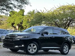Toyota Harrier 2.0 2016 Black