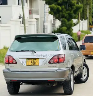 Toyota Harrier 2002 Silver
