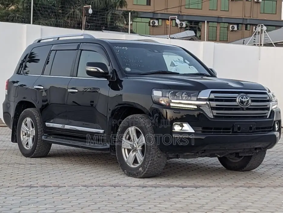 Toyota Land Cruiser 2016 Black