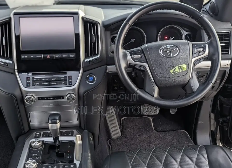 Toyota Land Cruiser 2016 Black