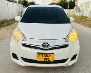 Toyota Ractis 2010 White