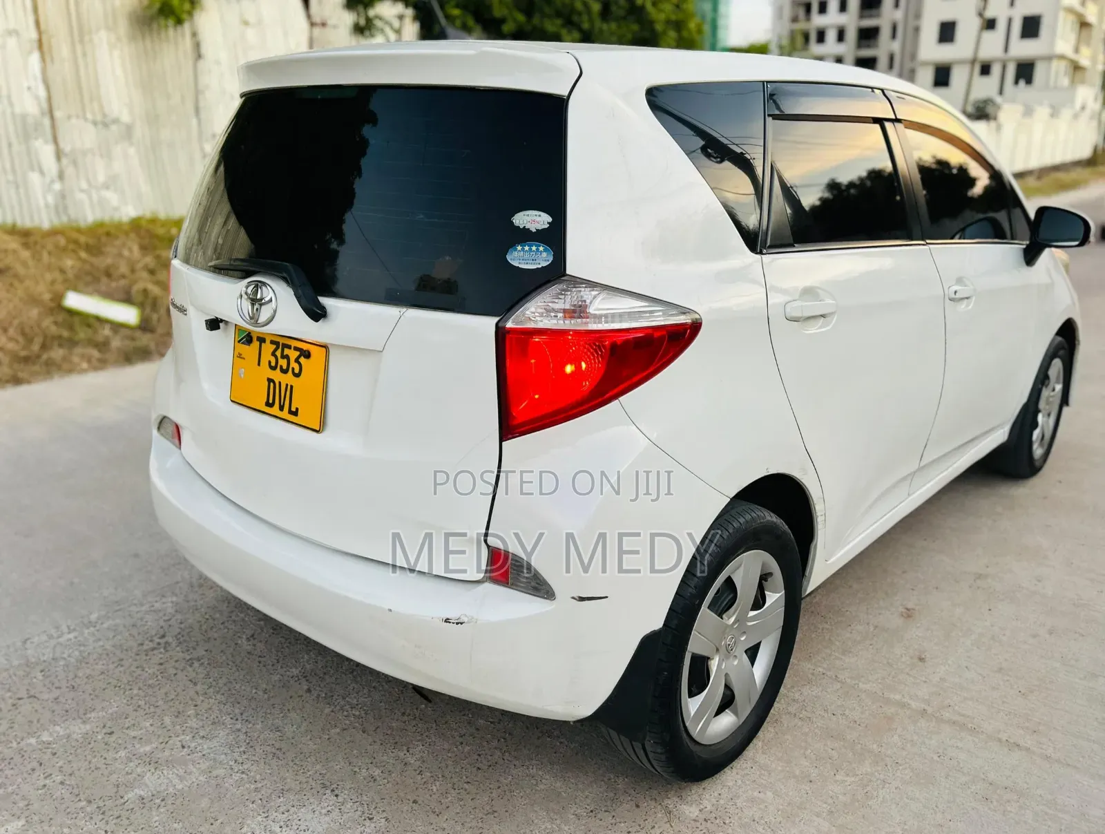 Toyota Ractis 2010 White