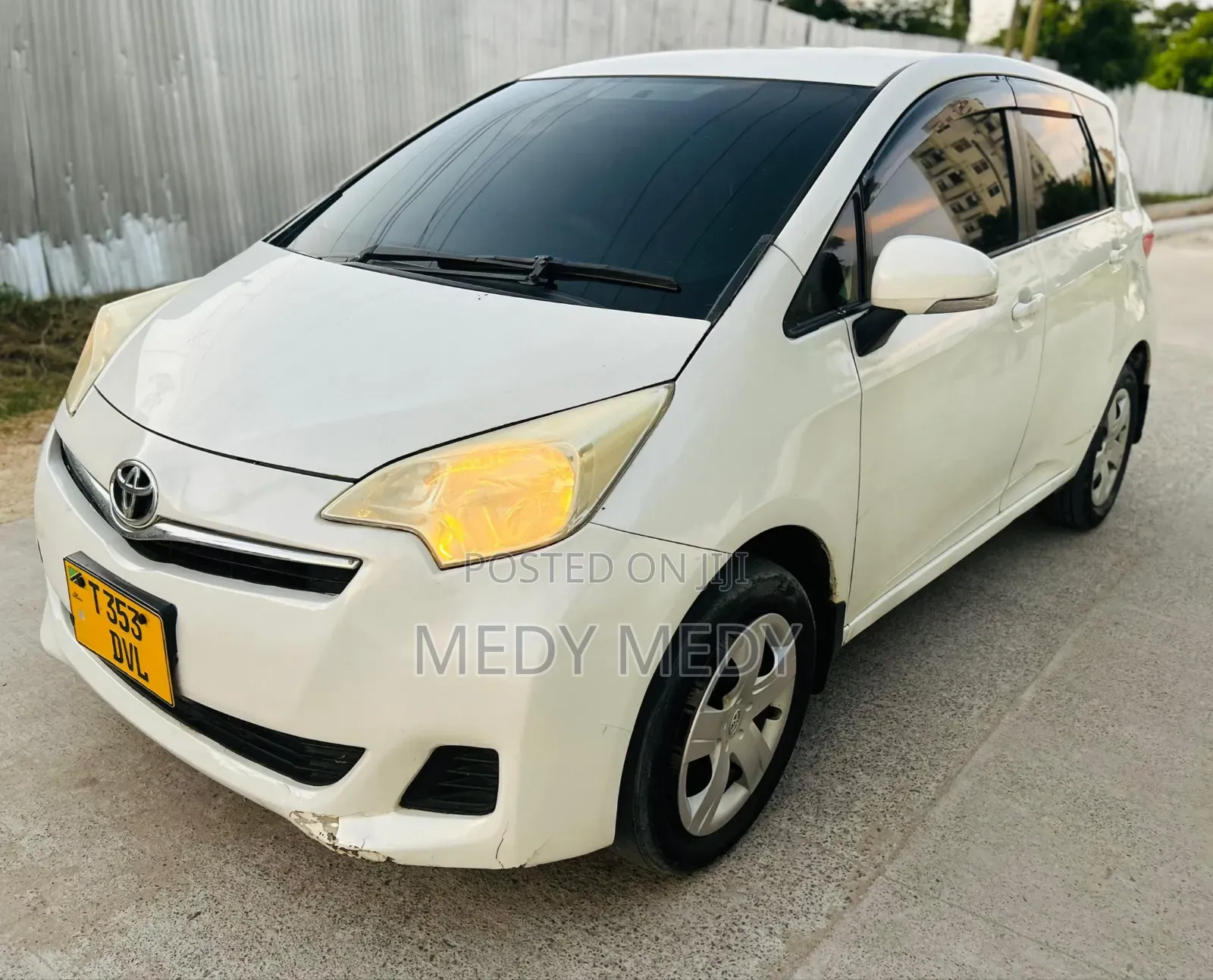 Toyota Ractis 2010 White