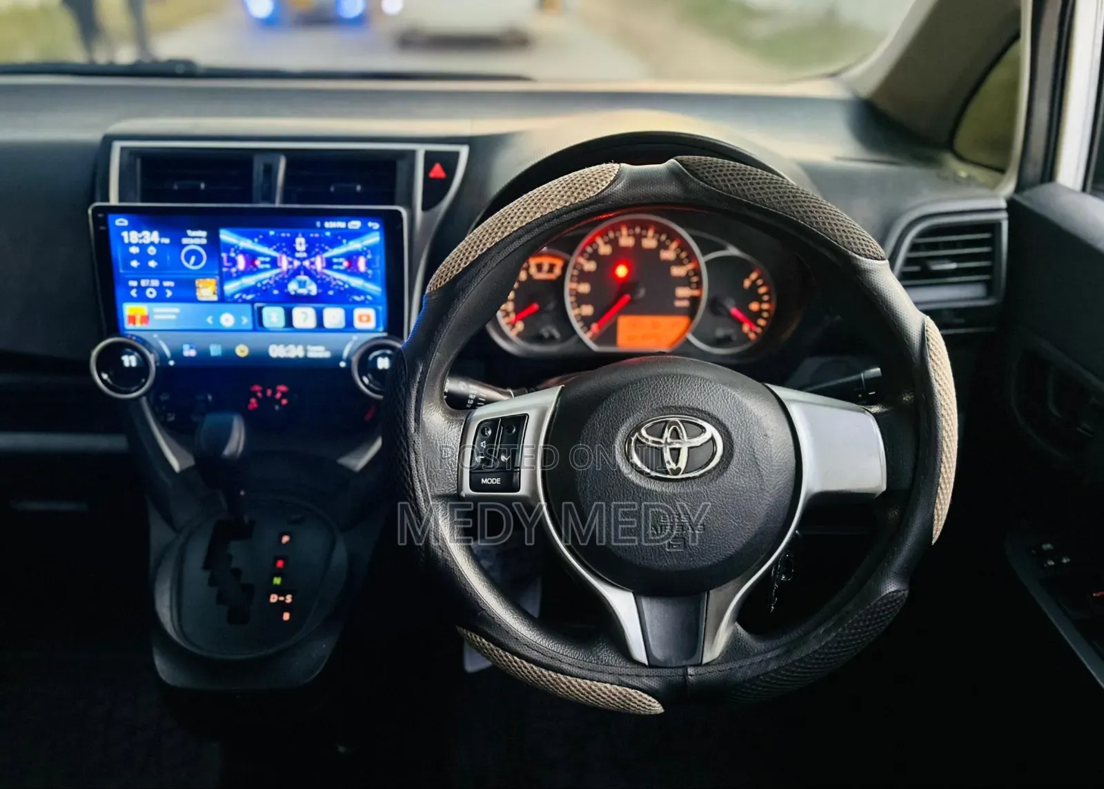 Toyota Ractis 2010 White