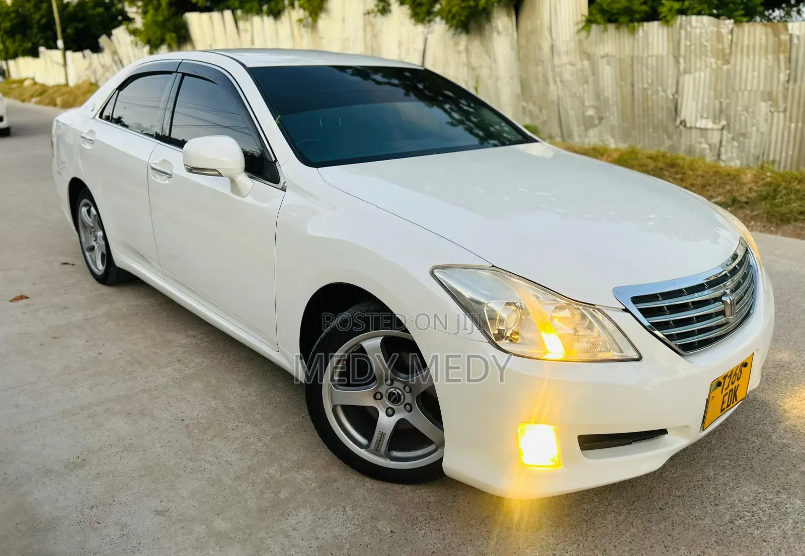 Toyota Crown 2009 White