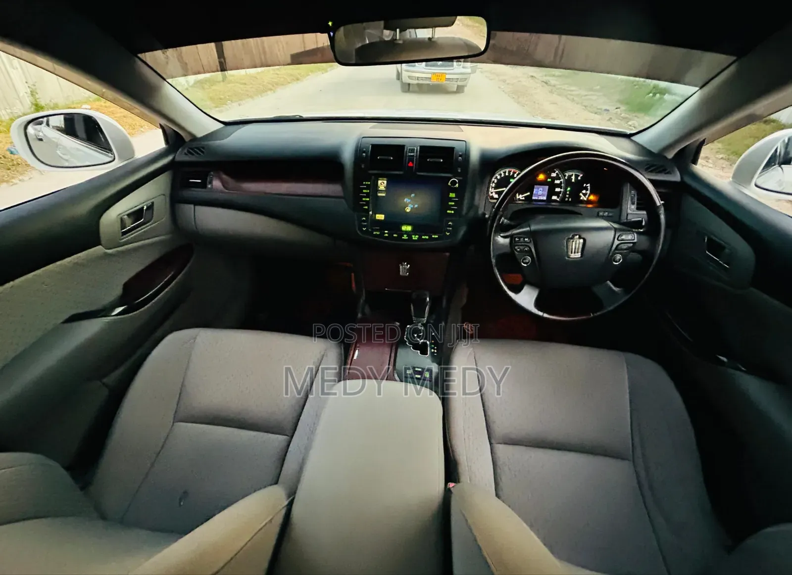 Toyota Crown 2009 White