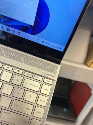 New Laptop HP Envy 13 8GB Intel Core i7 SSD 256GB