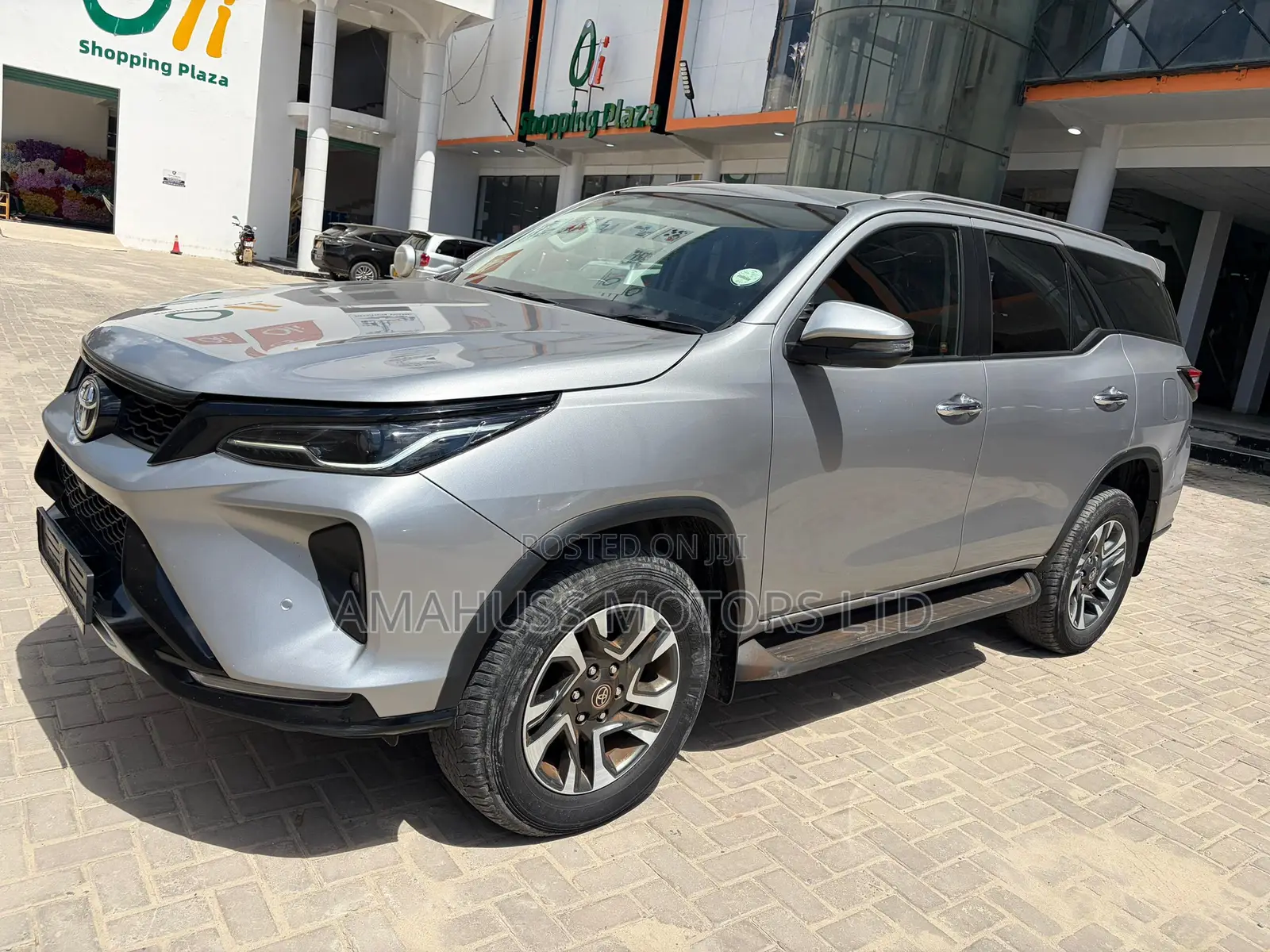 Toyota Fortuner 2024 Silver